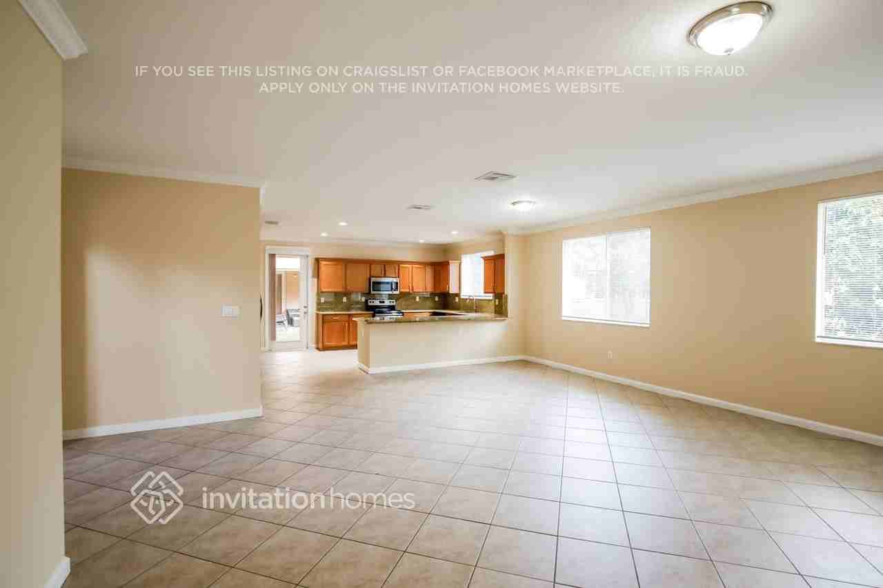 946 Nw 206th St - Photo 7 of 18