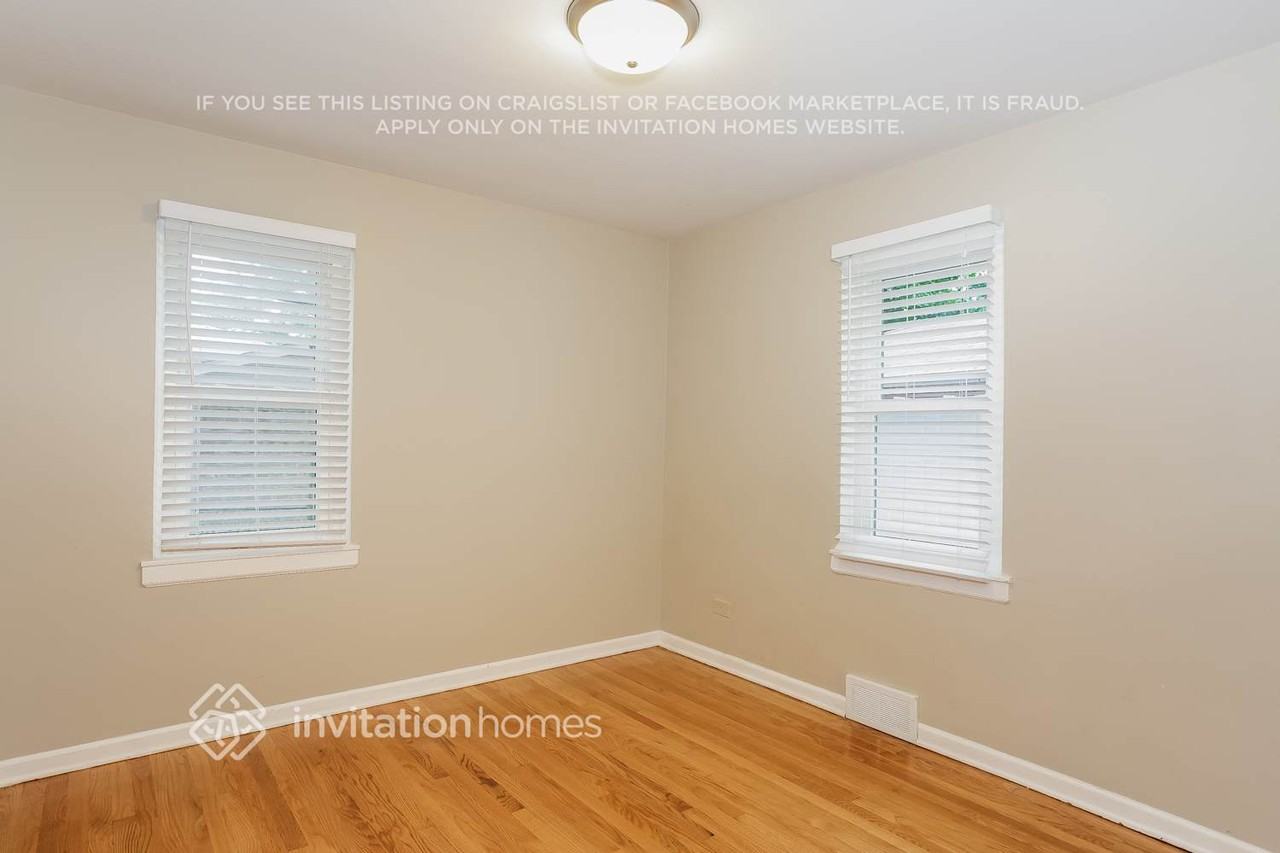 1111 Brookwood St - Photo 5 of 11