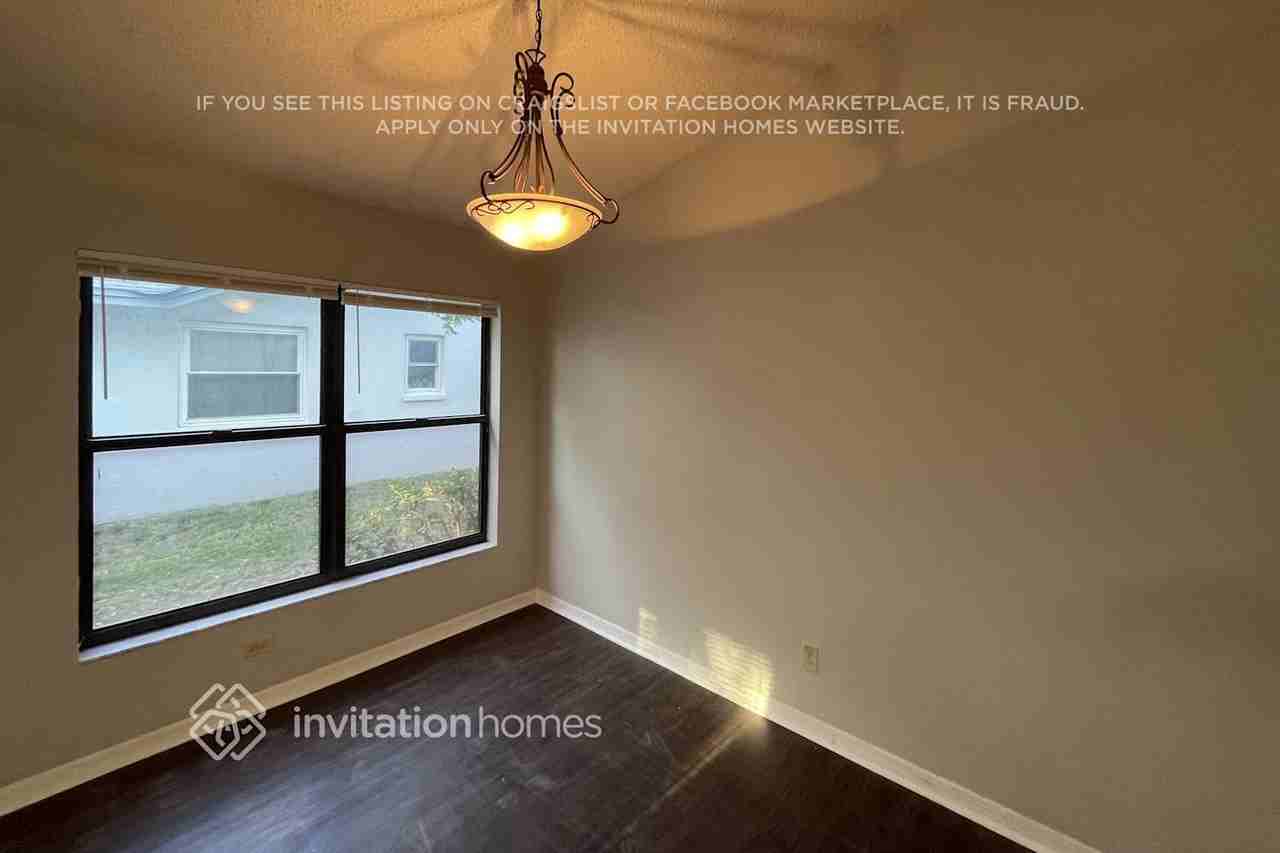 3223 Pine Club Dr - Photo 4 of 9