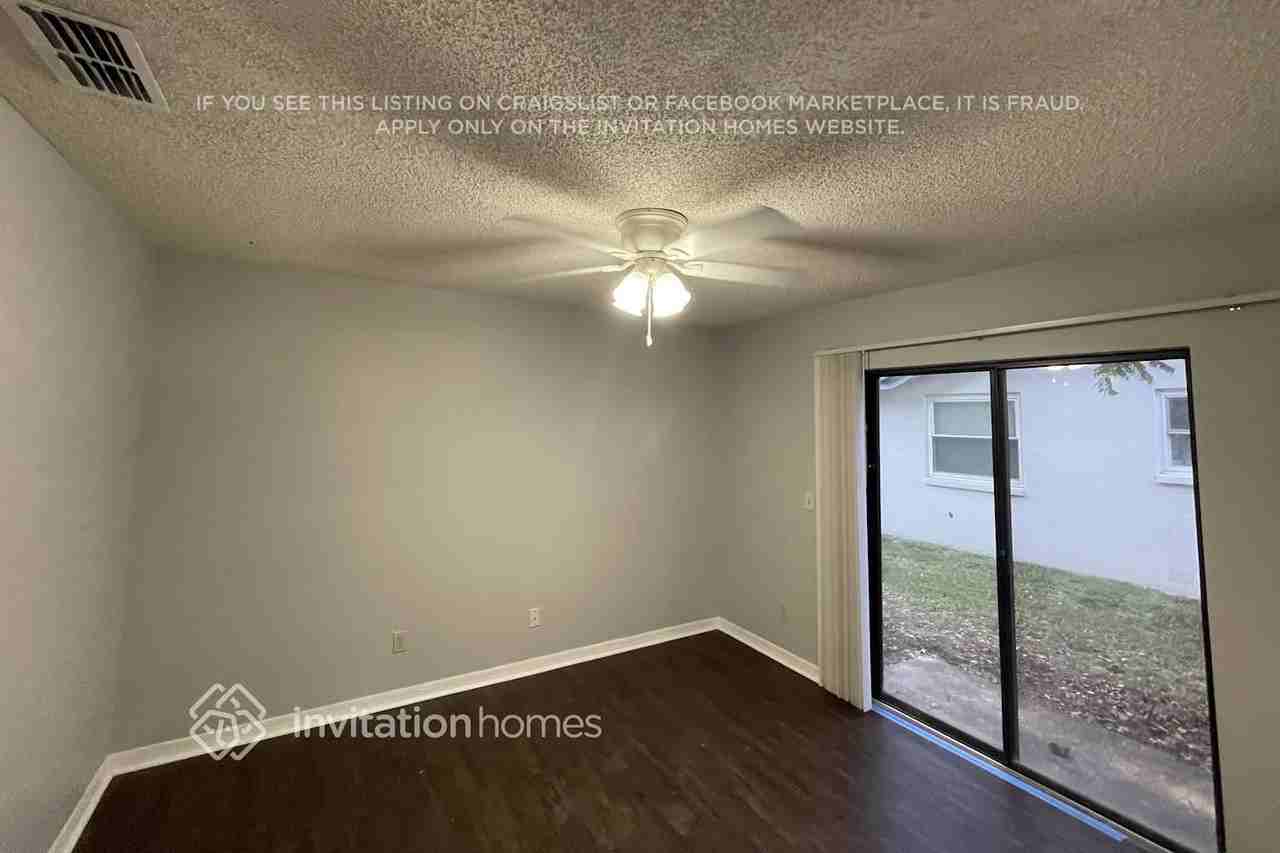 3223 Pine Club Dr - Photo 5 of 9