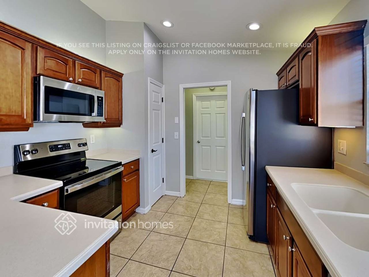 5711 Lakeside Landings Blvd - Photo 7 of 19