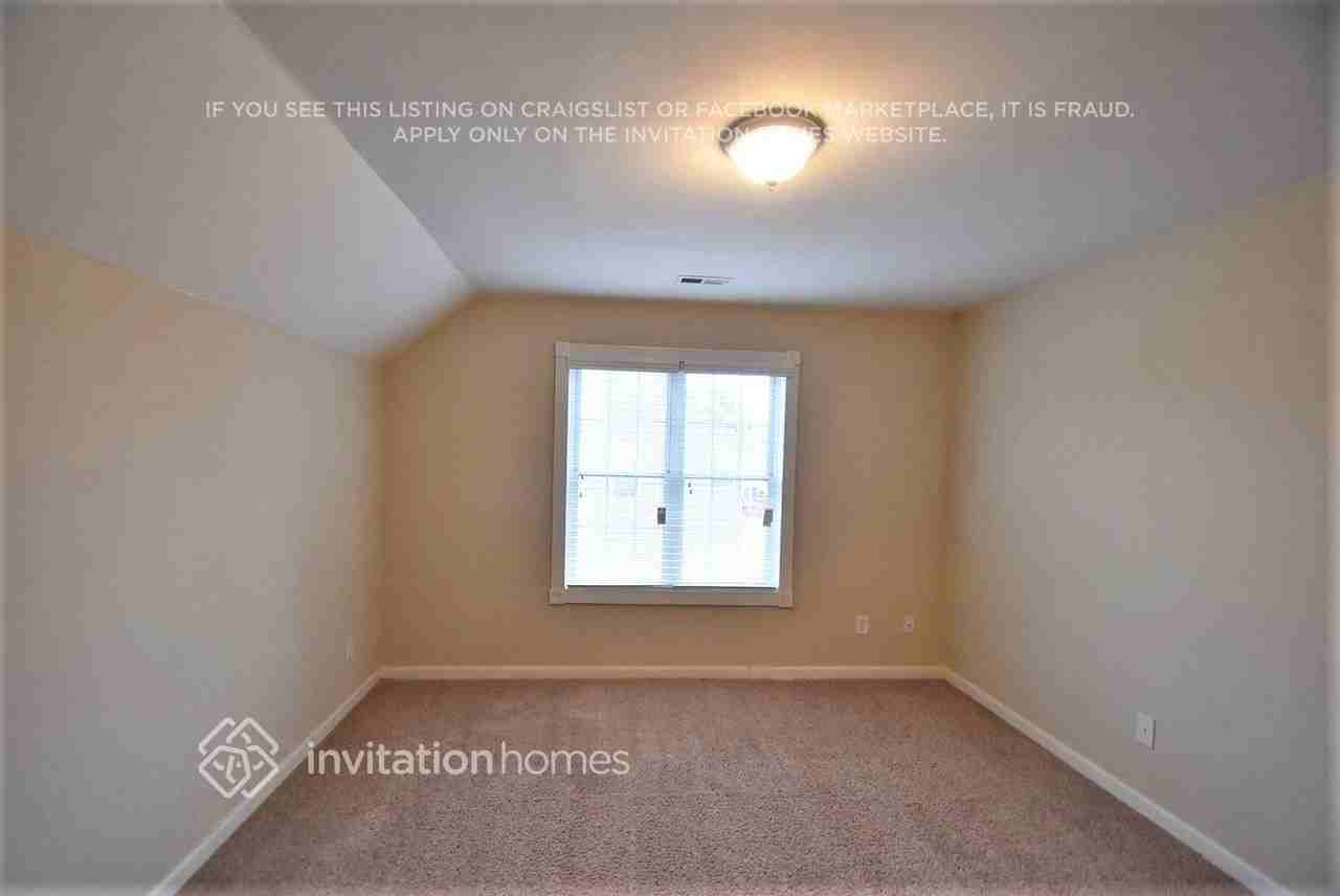 105 Whiddon Dr - Photo 4 of 7