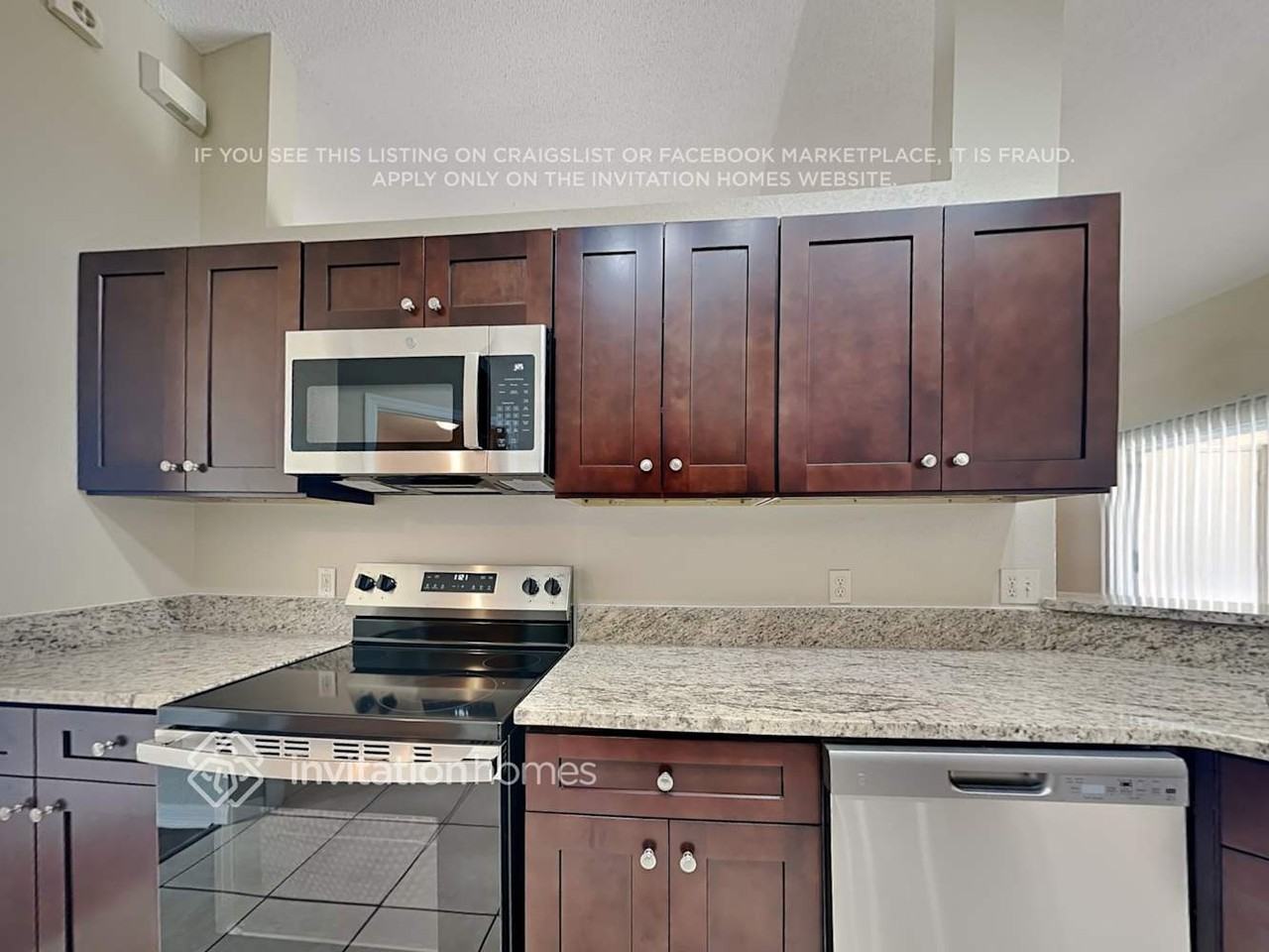 819 Reflections Loop E - Photo 7 of 25