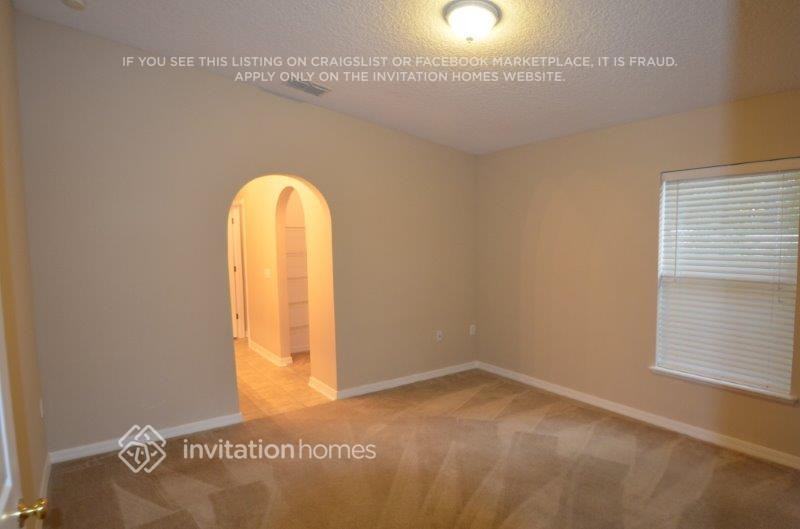 4118 Half Moon Cir - Photo 6 of 12