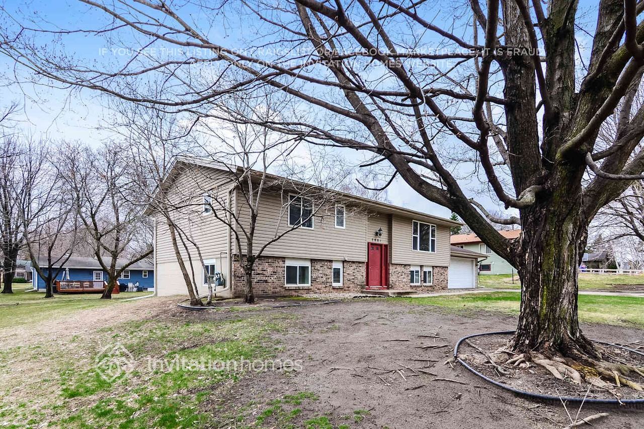 2601 E 121st St - Photo 4 of 18