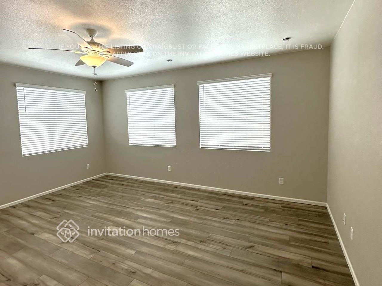 22265 E 39th Ave - Photo 4 of 23