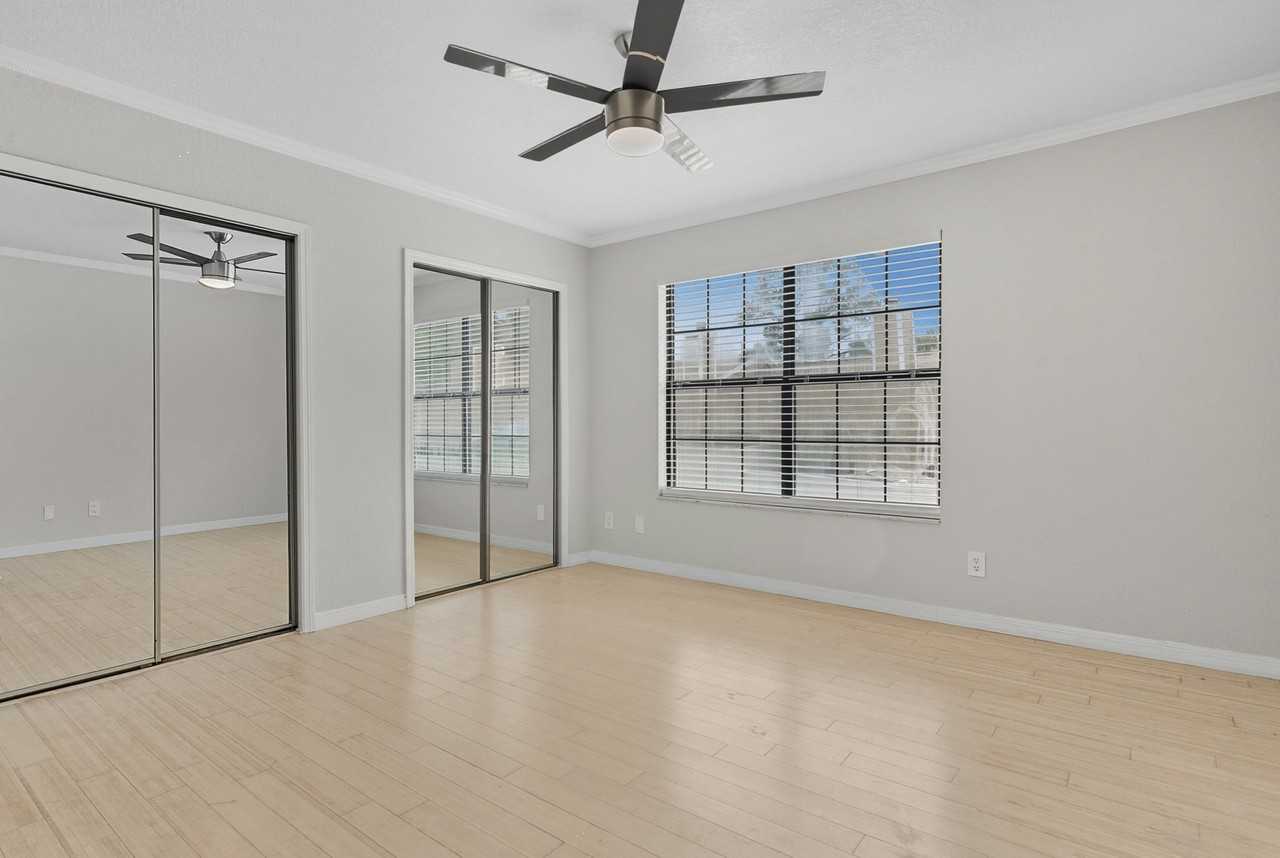 205 Arbor Cir #1 - Photo 6 of 9