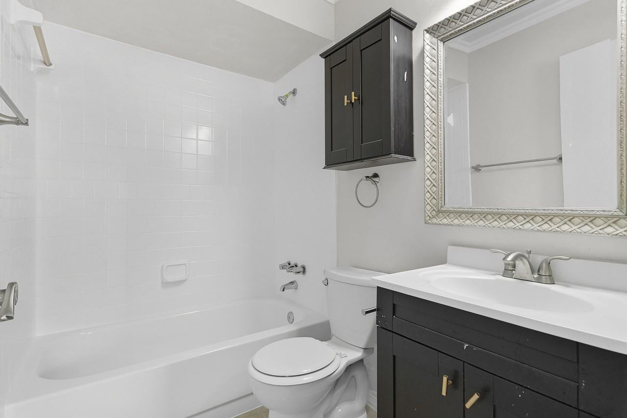 205 Arbor Cir #1 - Photo 7 of 9