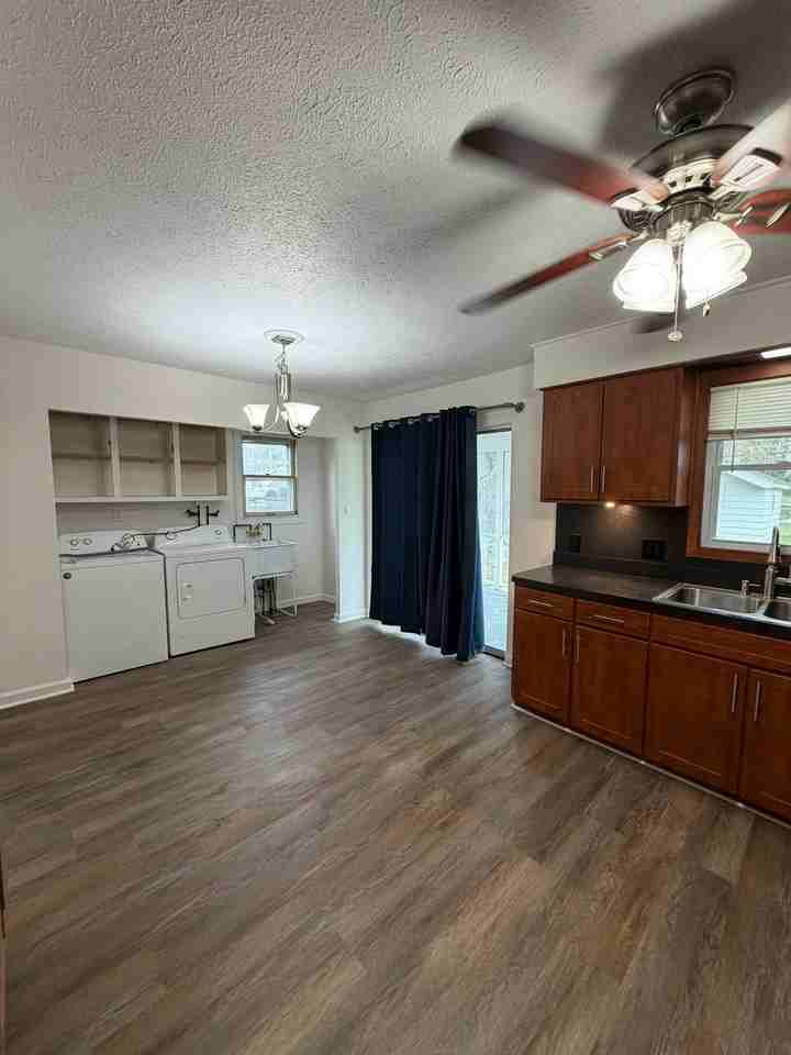 777 Mannering Rd #1 - Photo 6 of 16