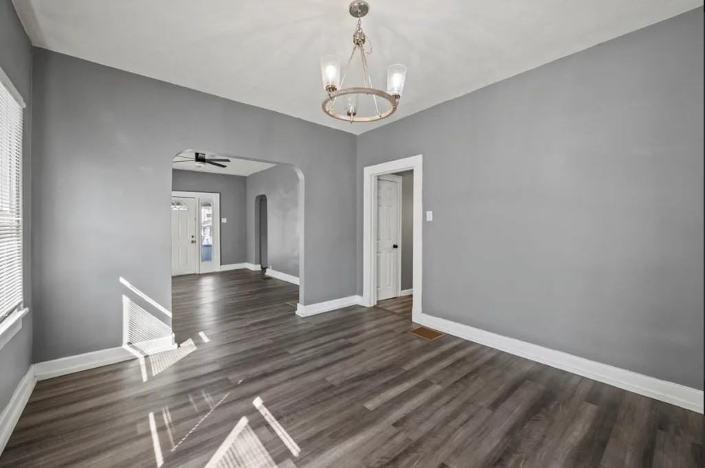 409 N Temple Ave #1 - Photo 3 of 16