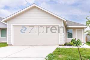 featured image of 208 Skyfire St