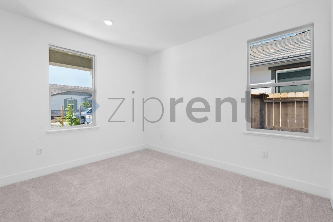 8069 Gwinn Cir - Photo 4 of 28