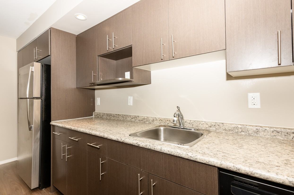 2331 Pembina Highway - Photo 6 of 39