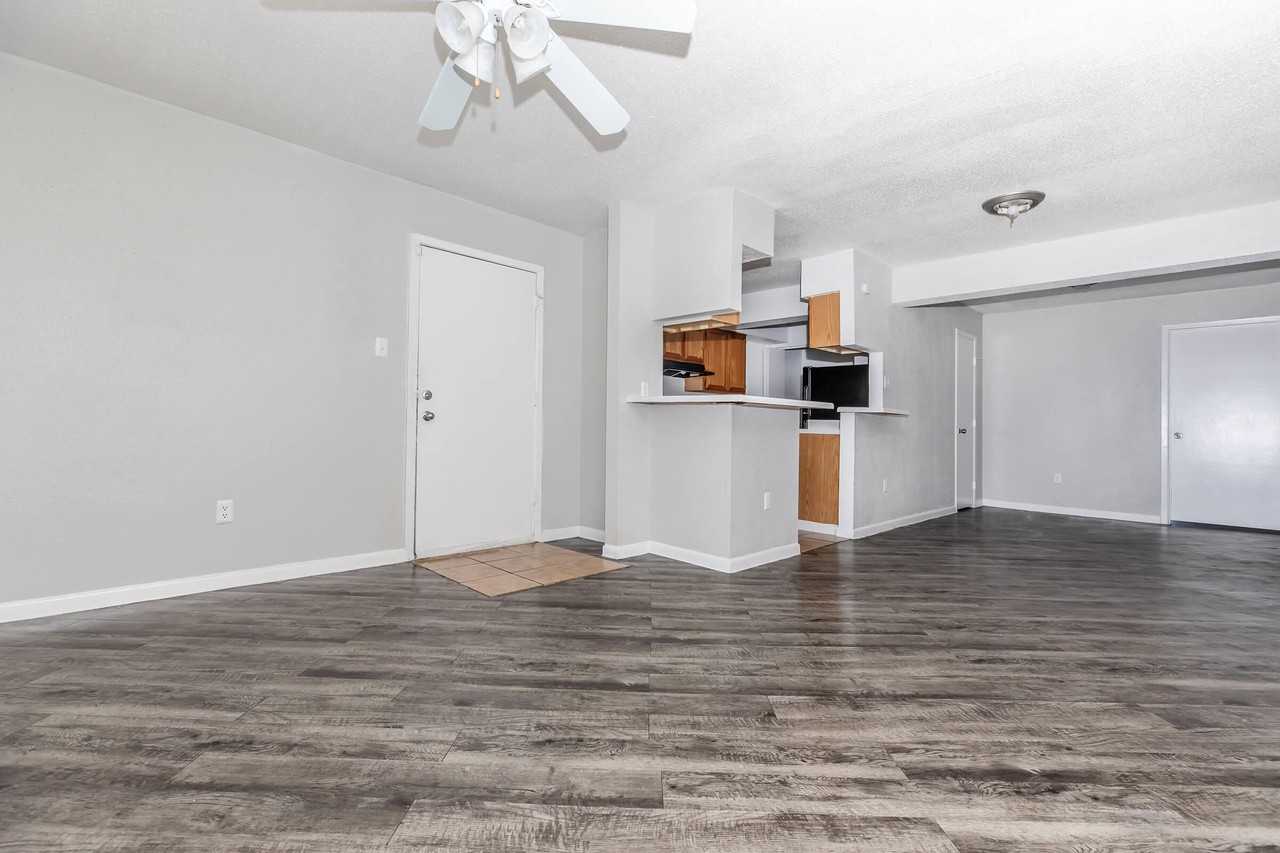 Bay Oaks - Photo 2 of 36