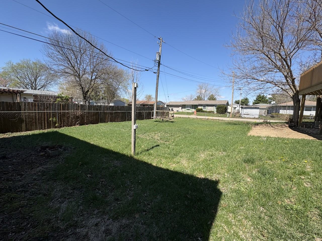 201 Saint Marks Drive - Photo 4 of 27