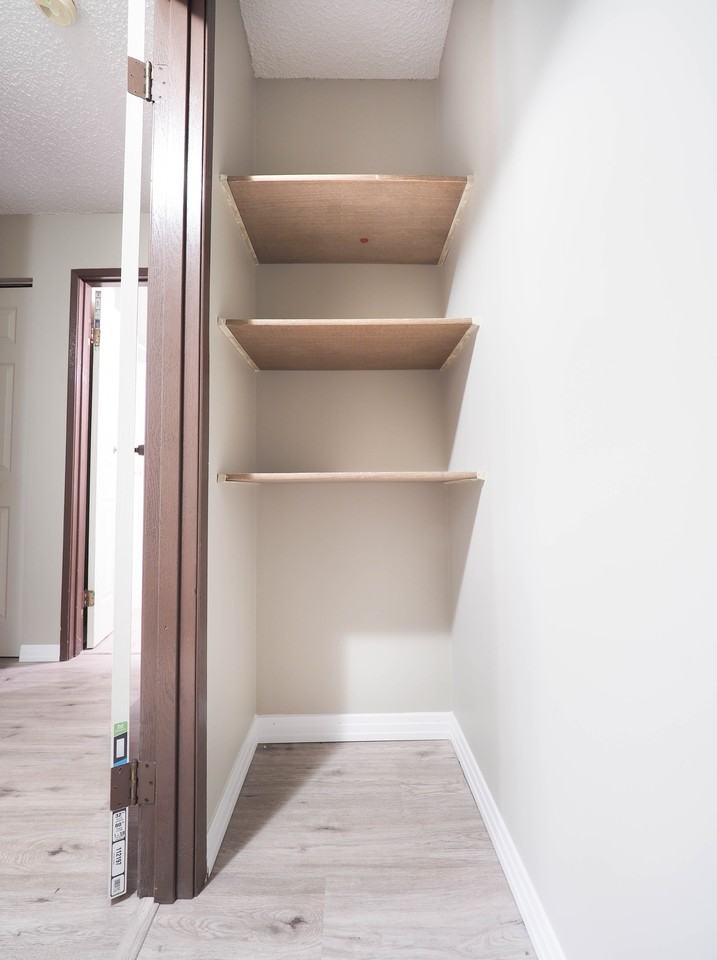 Richmond Arms Apartments - Photo 6 of 8