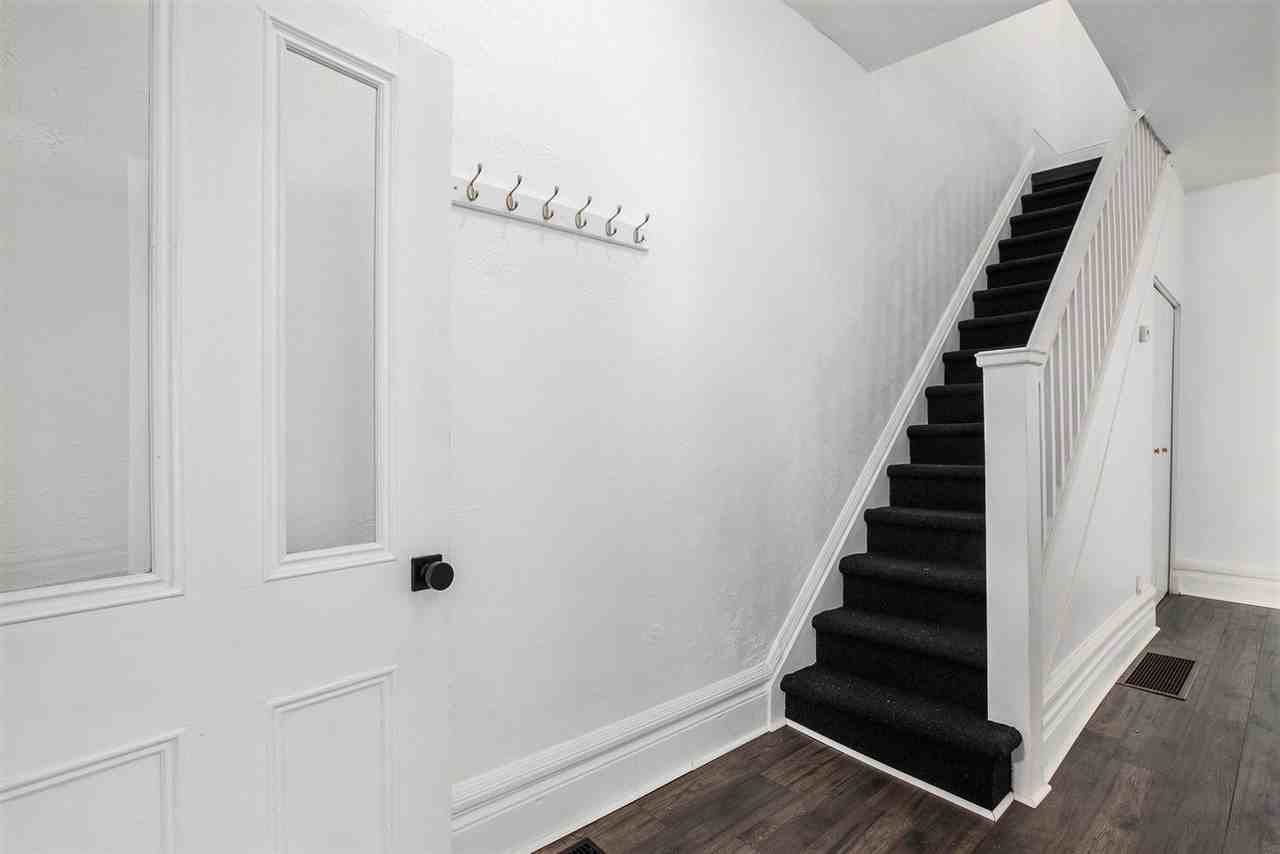 116 Boteler St - Photo 4 of 27