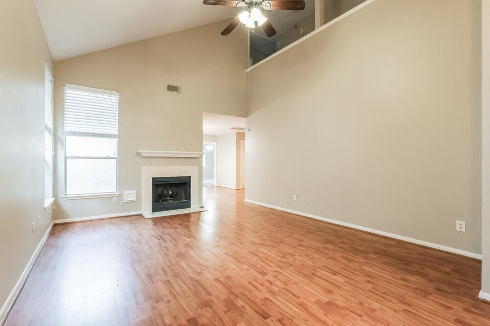 12655 Pine Bush Dr - Photo 4 of 17
