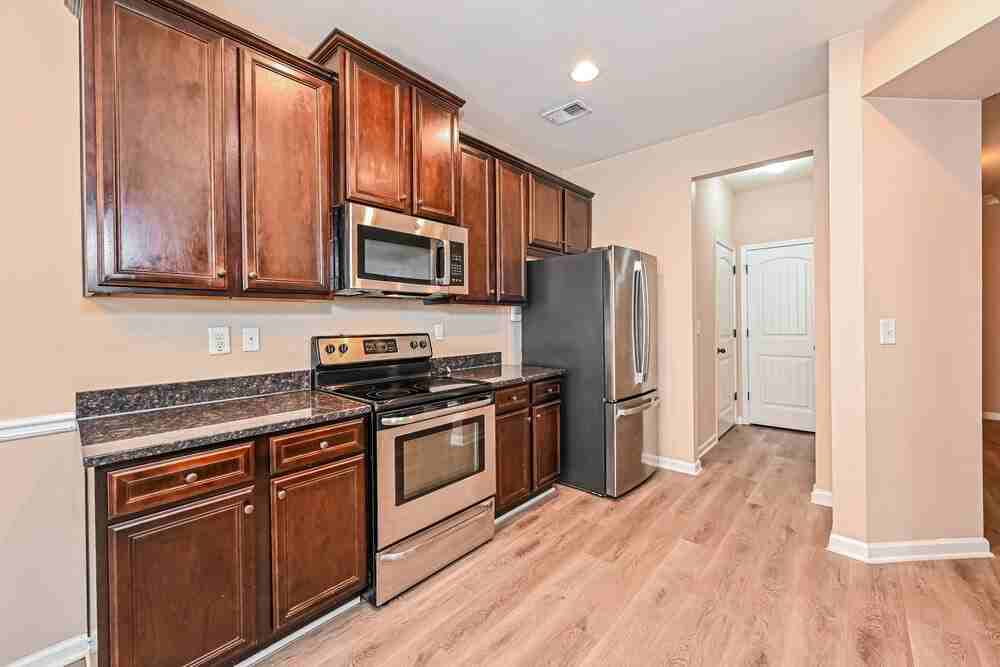 3858 Humber Ct - Photo 7 of 17