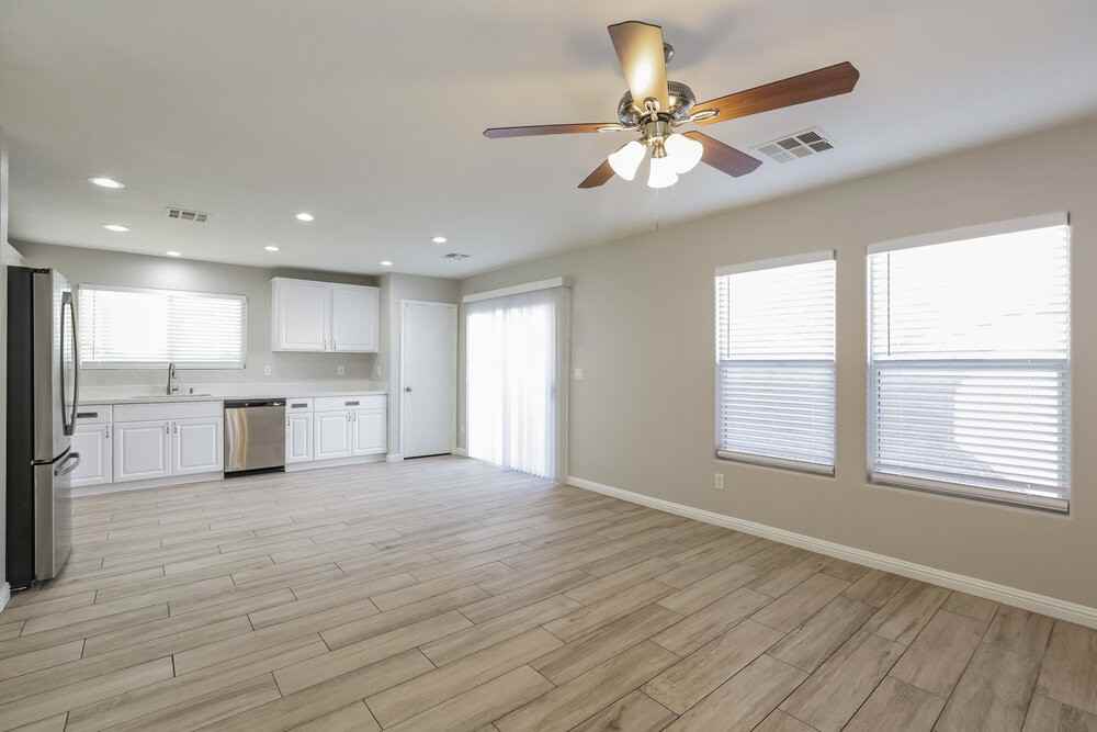 6218 Lone Cypress Ct - Photo 5 of 17