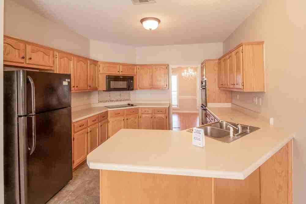 2064 Milbrey St - Photo 6 of 15