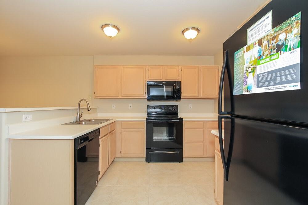 2319 E Taro Ln - Photo 4 of 15