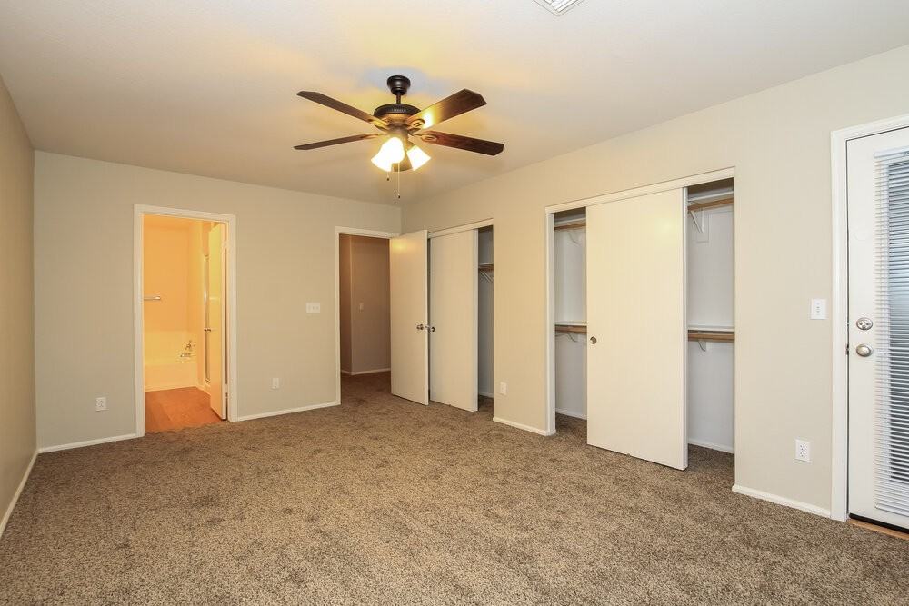 2319 E Taro Ln - Photo 7 of 15