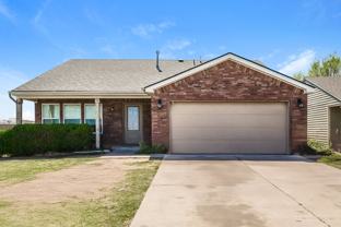 816 Eric Cir - Photo 1 of 1