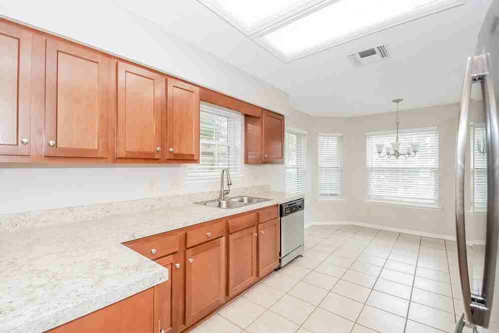 9122 Smoketree Dr - Photo 5 of 14