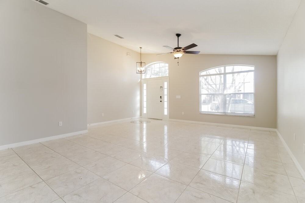 1149 Whitewood Way - Photo 4 of 16