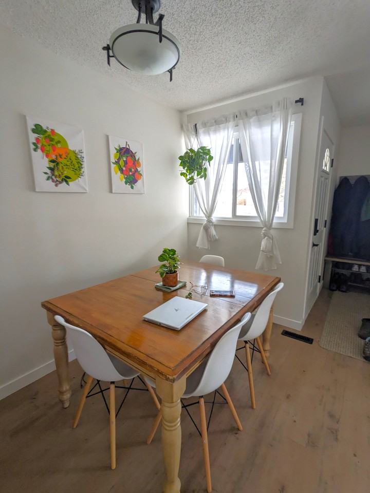 39 St SE & Fonda Wy. - Photo 3 of 11