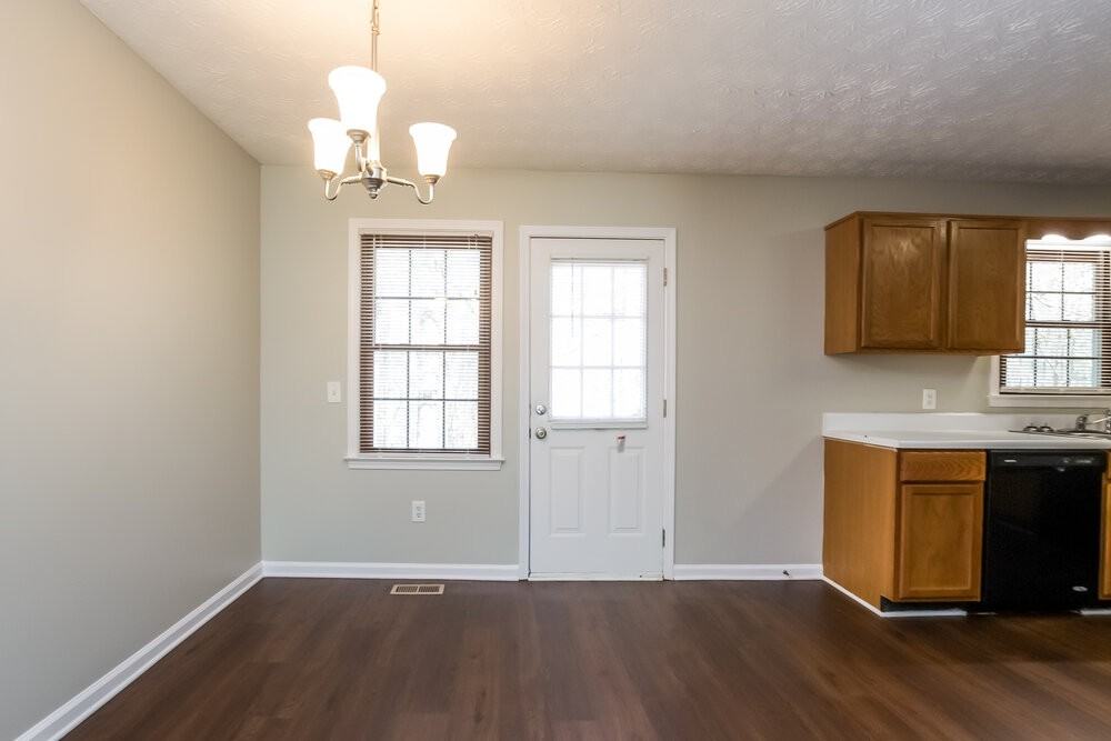 187 Sherwood Forest Dr - Photo 5 of 15