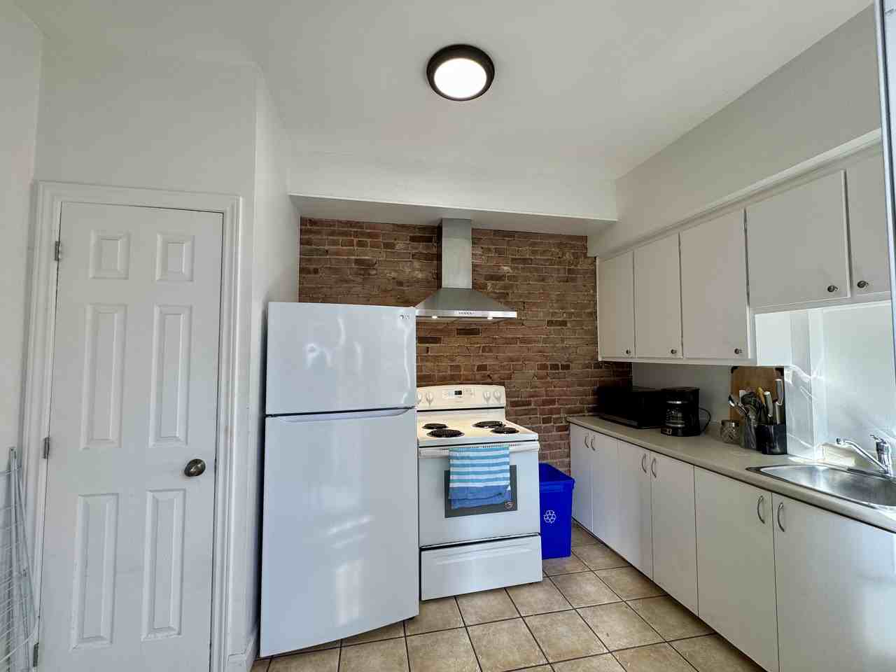 84 Rue Bagg - Photo 6 of 16