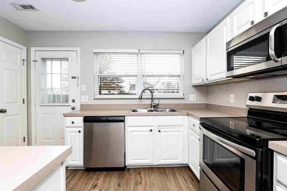 1845 Brookmeadow Ln - Photo 7 of 16