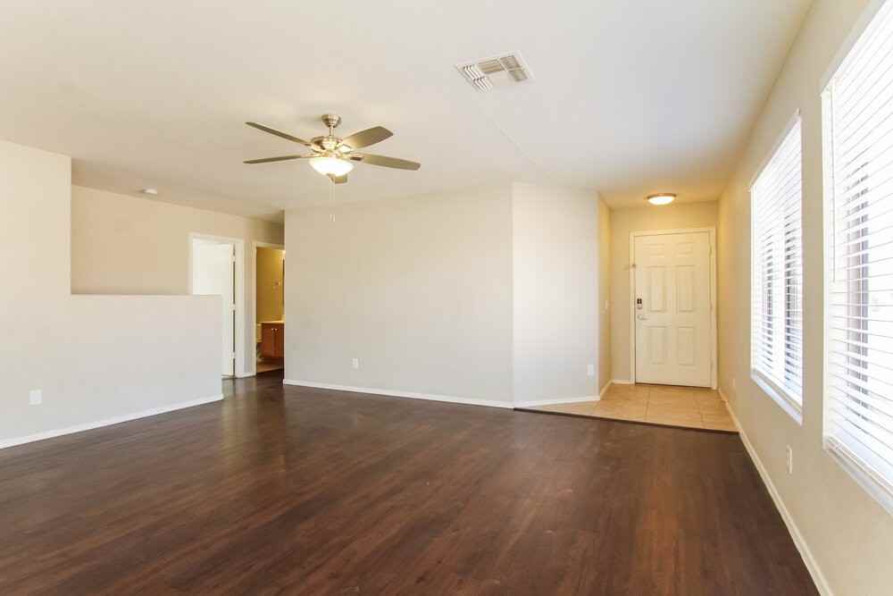 16080 W Jackson St - Photo 4 of 16