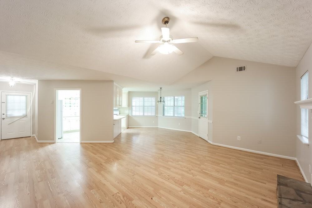 85 Lakeside Dr - Photo 3 of 19