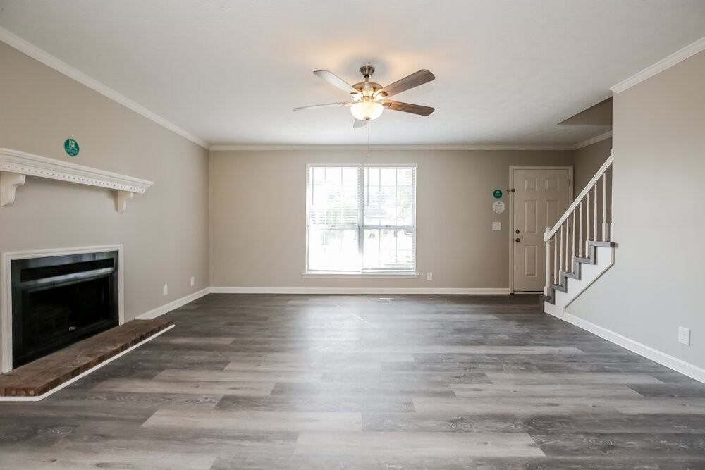 209 Lexington Dr - Photo 4 of 17