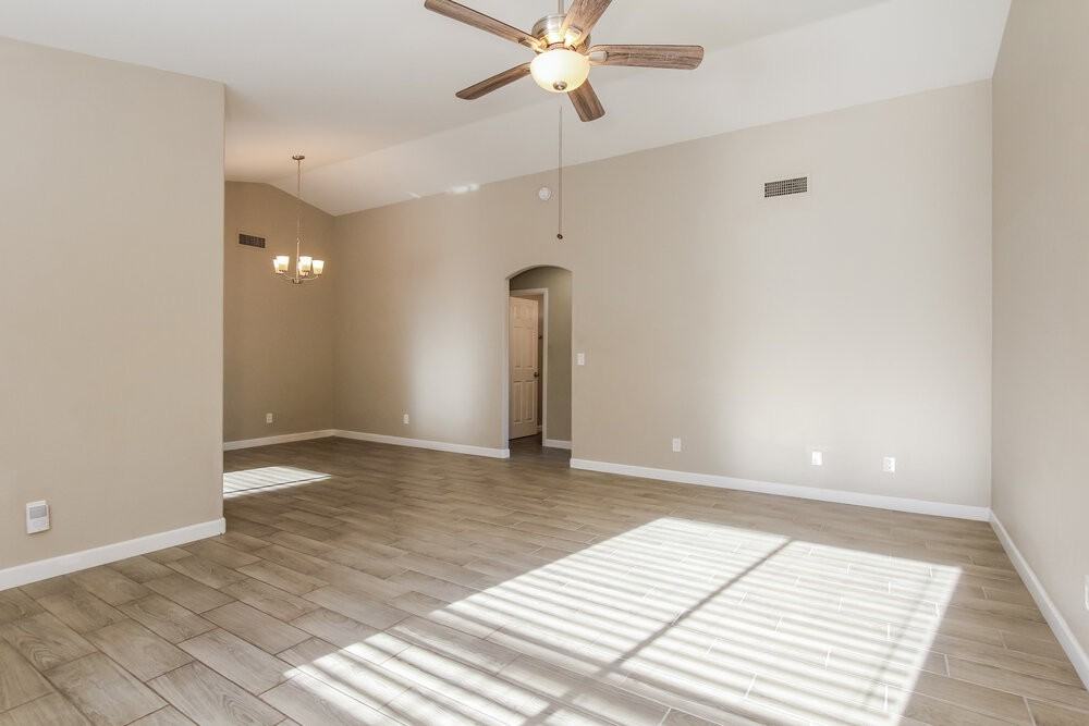 10856 W Ruth Ave - Photo 6 of 16