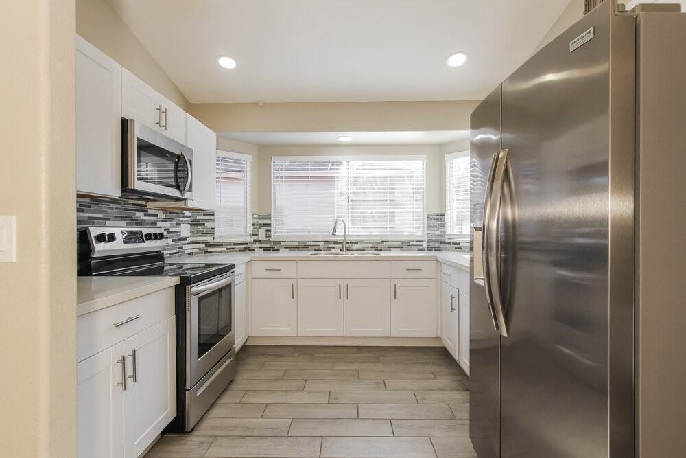 10856 W Ruth Ave - Photo 7 of 16
