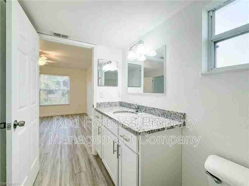 11931 Palm Bay Ct - Photo 7 of 12