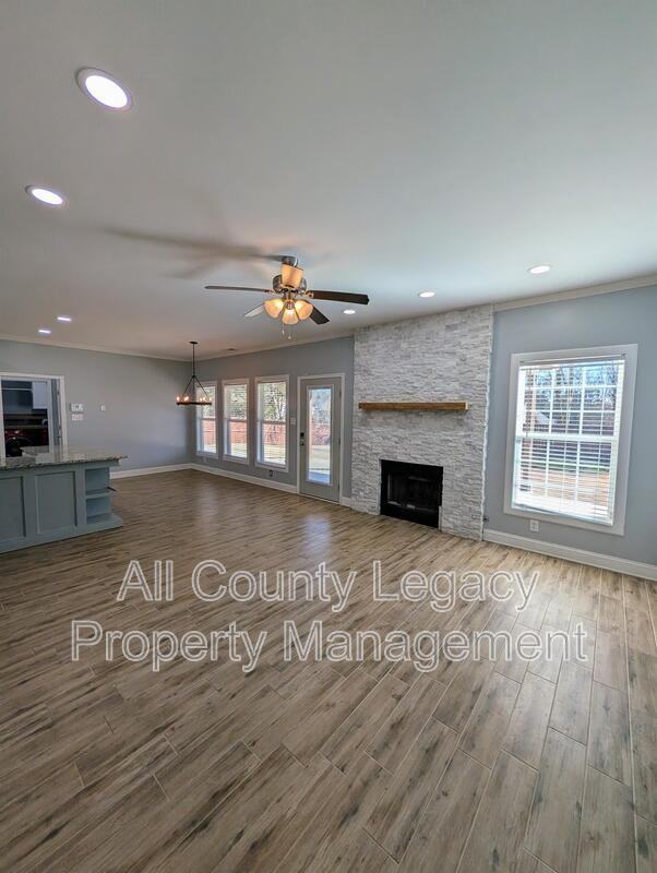 828 Windsor Oak Cir - Photo 2 of 19