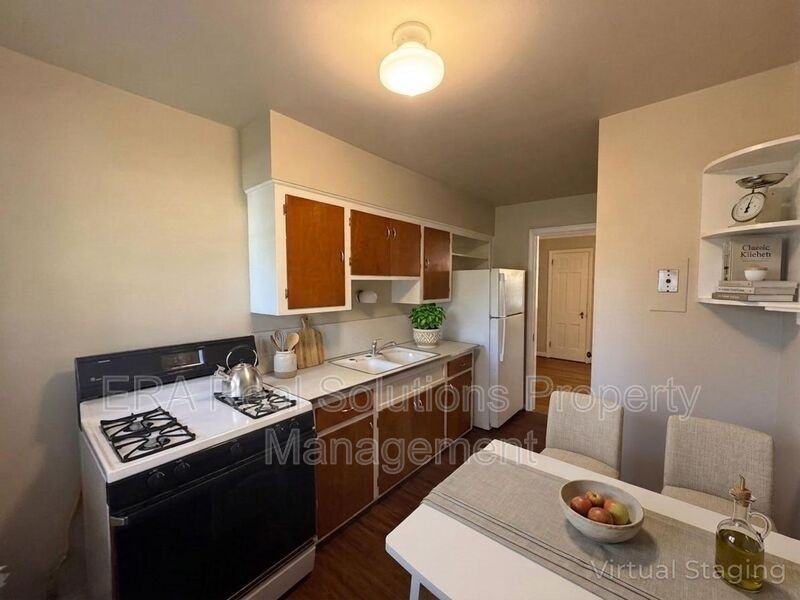 902 Kenwick Rd #D - Photo 3 of 11