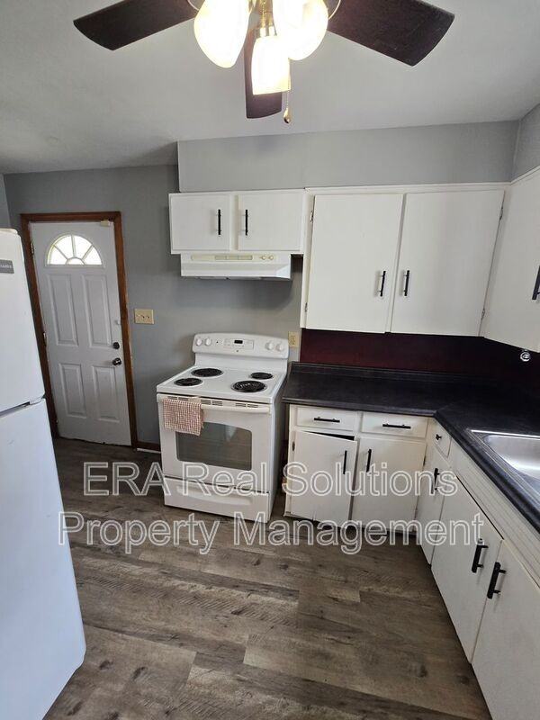 607 Larcomb Ave - Photo 7 of 21