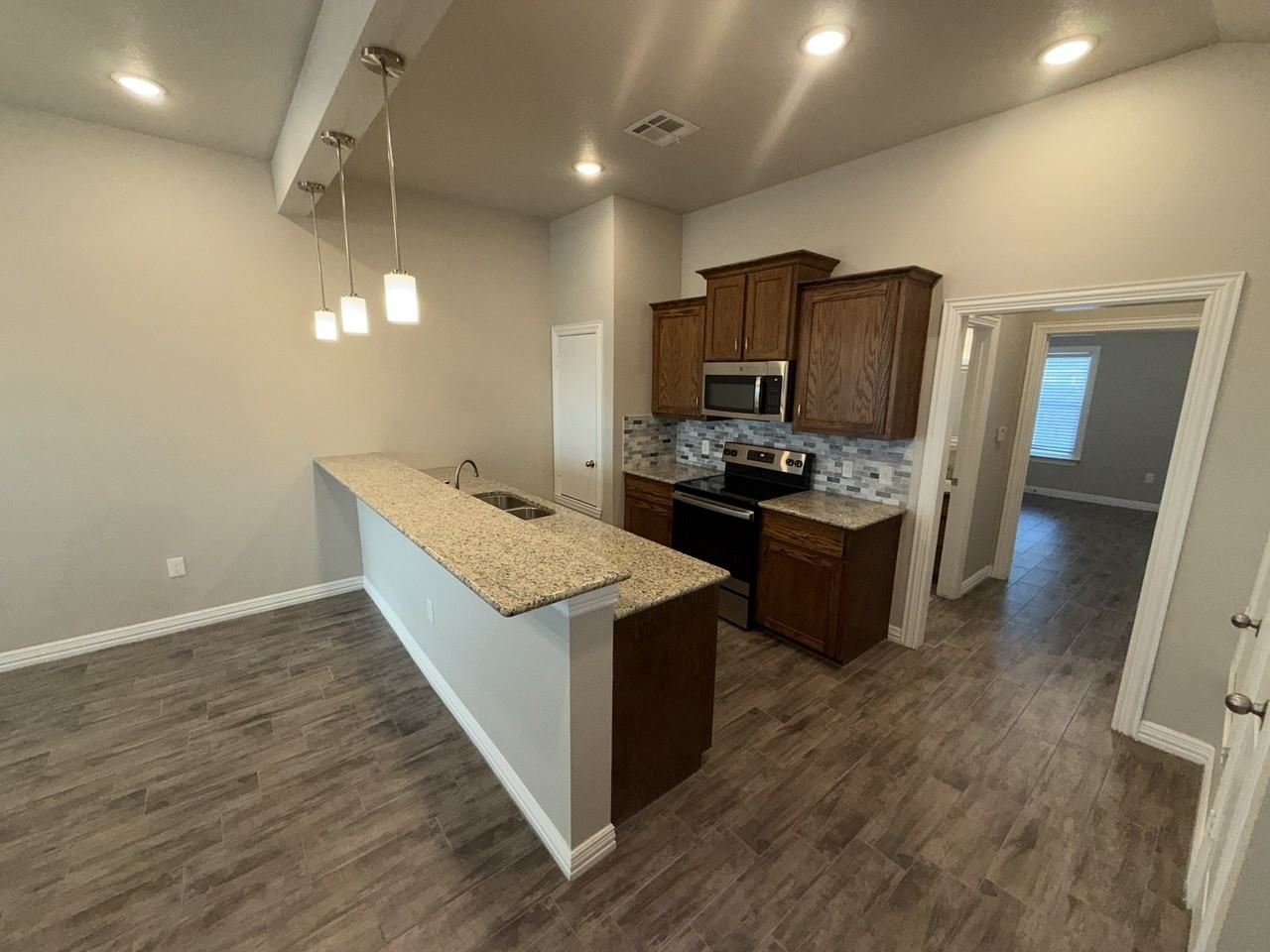 3226 South 13th Street - Photo 5 of 11