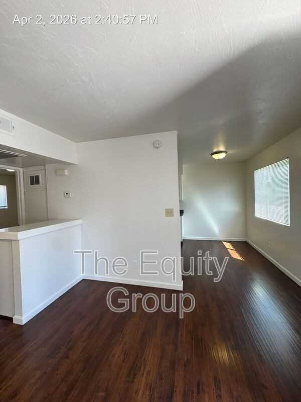 620 N Blackstone St #1 - Photo 5 of 12