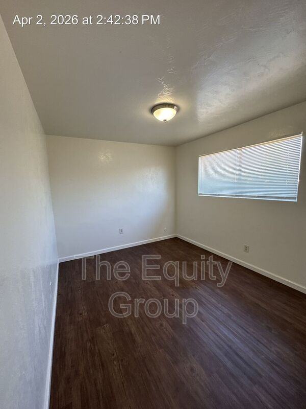 620 N Blackstone St #1 - Photo 7 of 12