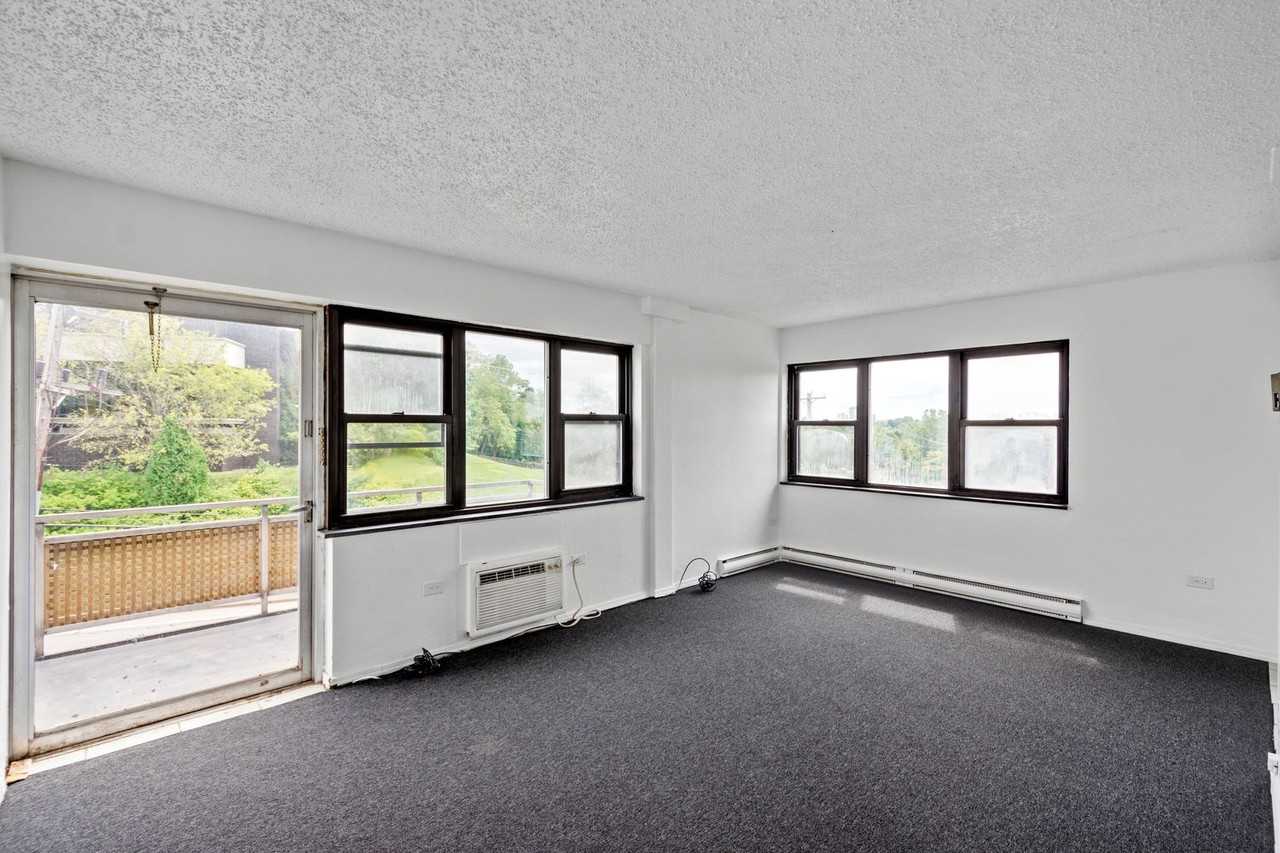Penn Towers Apartments - Photo 4 of 19