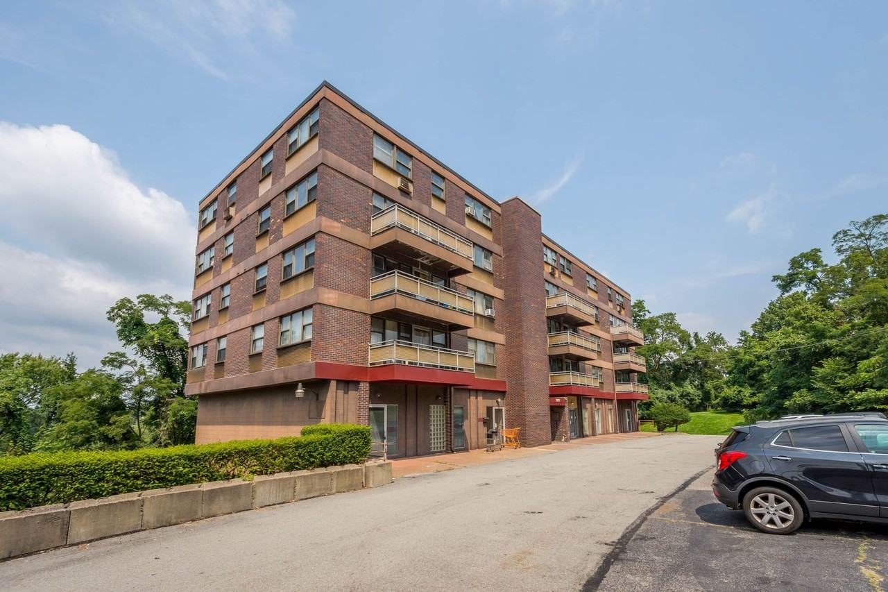Penn Towers Apartments - Photo 5 of 19