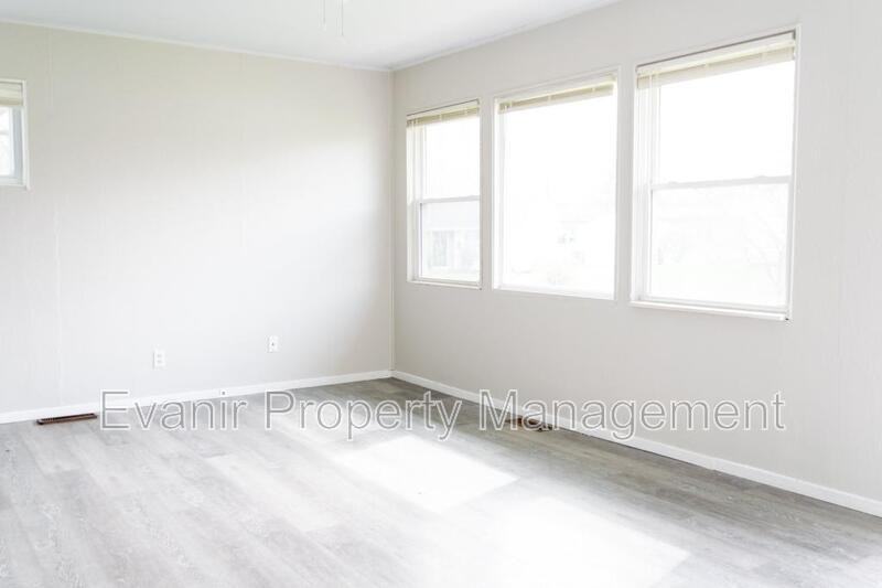 2908 Ghent Ave - Photo 4 of 26