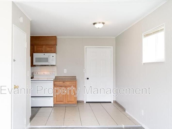 2908 Ghent Ave - Photo 6 of 26